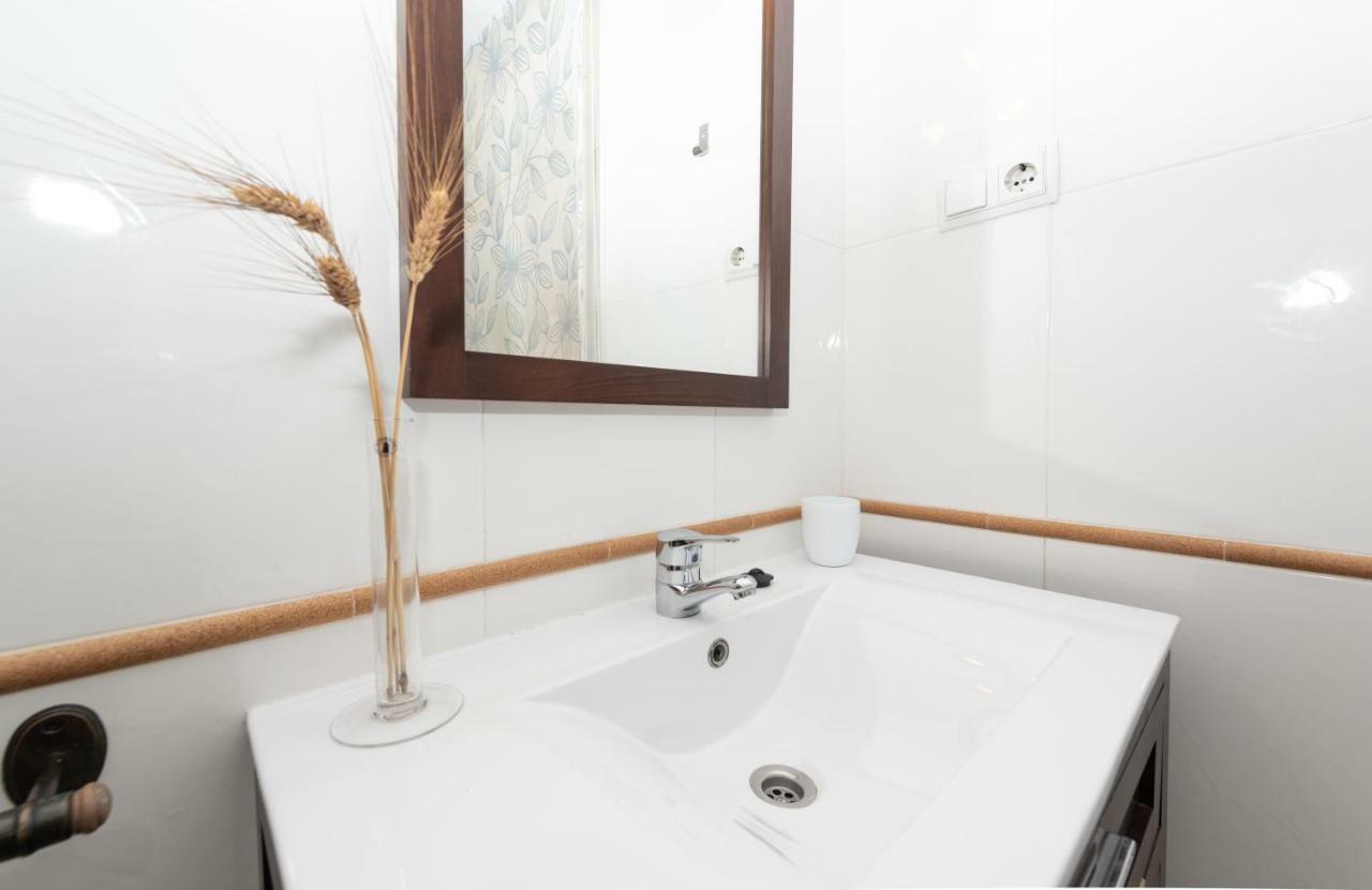 Wonderful Malagueta Pompidou Apartment Malaga Ngoại thất bức ảnh